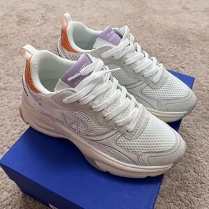 New Stuart Weitzman calf leather Sneakers Size 9